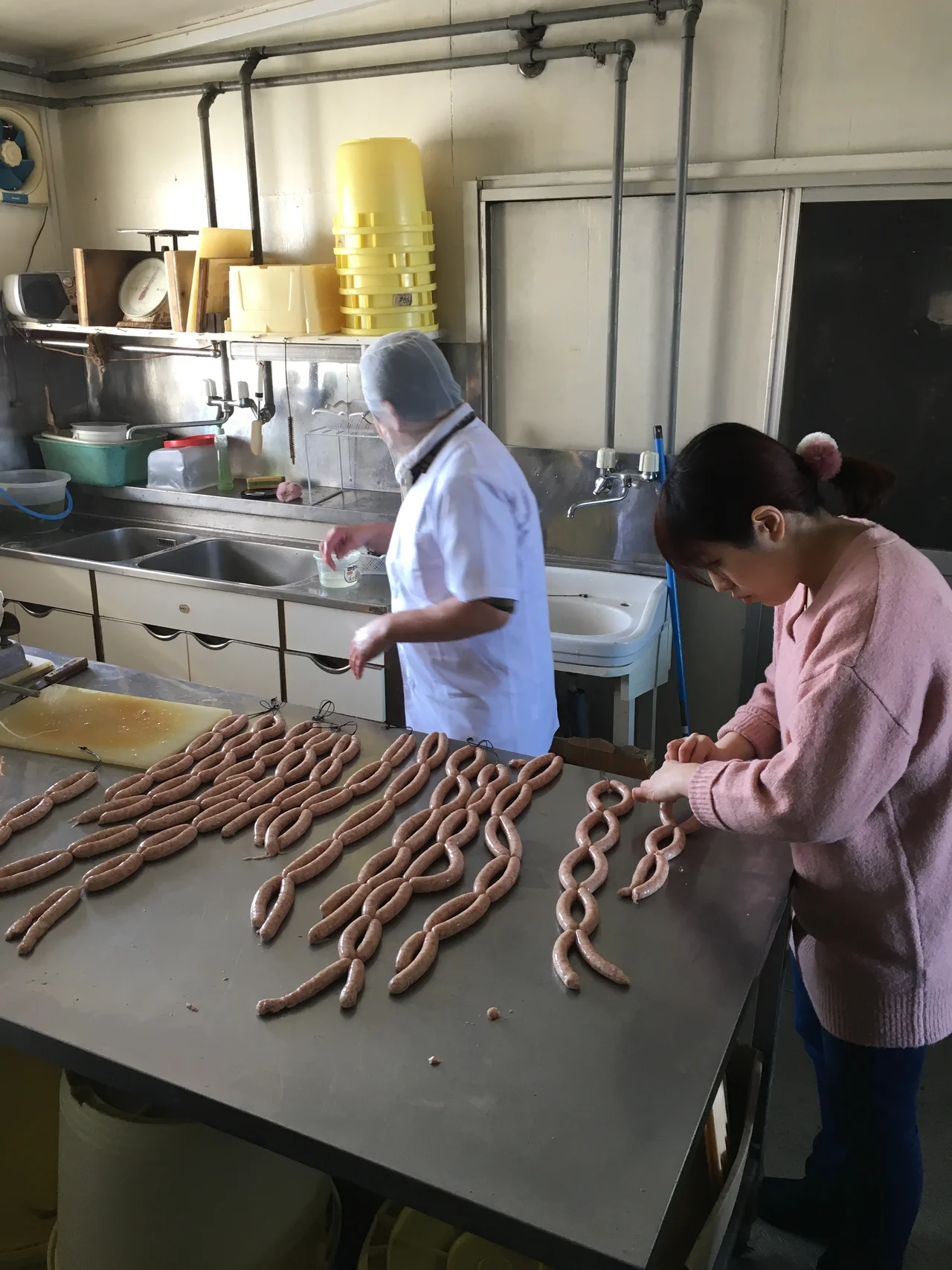 手づくりソーセージの様子